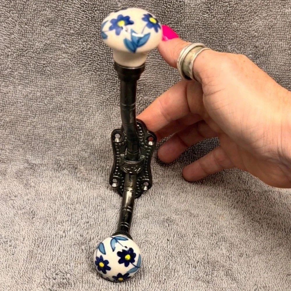 Vintage Double Wall Hook Blue White Floral Ceramic Porcelain Knobs Coat Towel